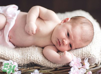 寶寶臍帶消毒是用碘伏還是用酒精？寶寶臍帶用什么消毒好？