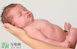 寶寶臍帶消毒是用碘伏還是用酒精？寶寶臍帶用什么消毒好？