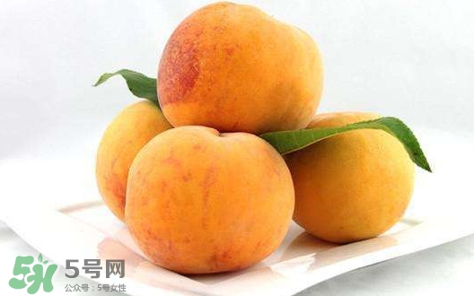 哺乳期可以吃黃桃嗎？哺乳期能吃黃桃罐頭嗎