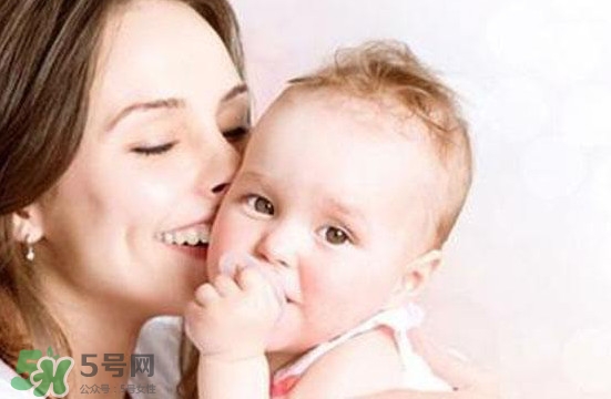 哺乳期可以吃黃桃嗎？哺乳期能吃黃桃罐頭嗎