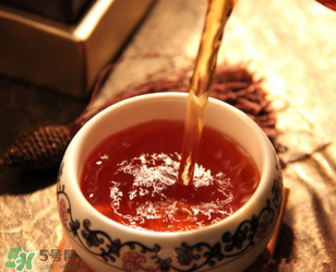 普洱茶發(fā)霉了怎么處理？普洱茶發(fā)霉了還能喝嗎？