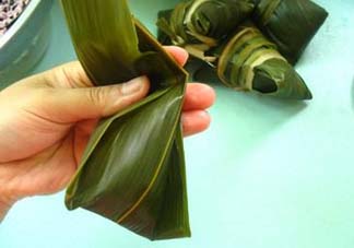 四角粽子怎么做？四角粽子怎么做好吃？