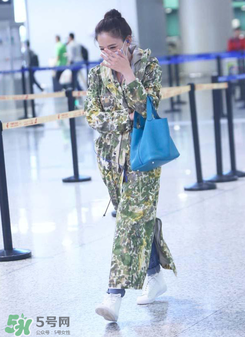 hermes菜籃子包怎么搭配？愛(ài)馬仕菜籃子包街拍上身圖