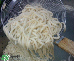 蛔蟲(chóng)面怎么做？蛔蟲(chóng)面的做法