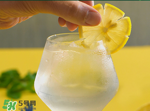 Perrier巴黎水好喝嗎？Perrier巴黎水怎么喝？