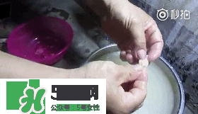 肉松餅是棉花做的？肉松餅里面是棉花