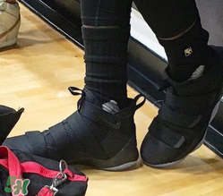 nike lebron soldier11黑冰配色什么時候發(fā)售？耐克士兵11黑冰發(fā)售時間