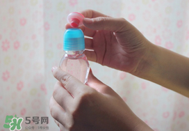 彈珠汽水怎么開？彈珠汽水怎么開不會噴？