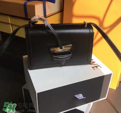 loewe三角包正品多少錢？羅意威巴塞羅那三角包專柜價格