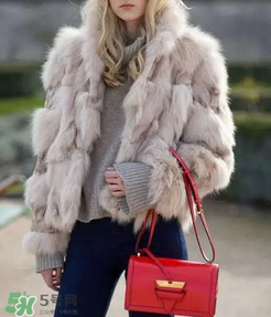 loewe三角包正品多少錢？羅意威巴塞羅那三角包專柜價格