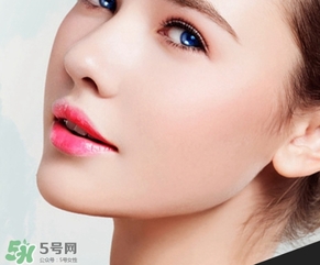 染唇液和唇釉哪個好？染唇液和唇釉區(qū)別