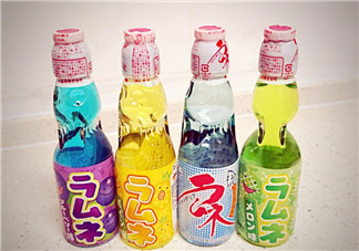 彈珠汽水怎么開？彈珠汽水怎么開不會噴？