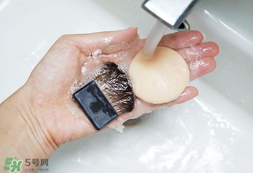 ?ukiss悠珂思和大創(chuàng)粉撲清洗劑哪個好？悠珂思和大創(chuàng)清洗劑對比