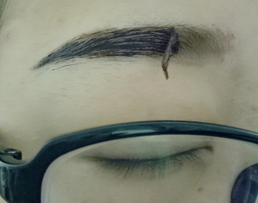 眉膠好還是染眉膏好用？眉膠和染眉膏區(qū)別