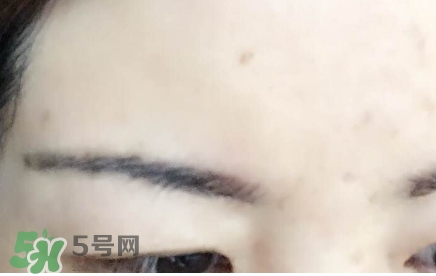 眉膠和眉粉哪個(gè)好用？眉膠和沒(méi)分的區(qū)別