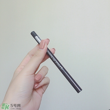 上班族用什么化妝品好 辦公室化妝包里帶什么好 上班族用什么化妝品好 辦公室化妝包里帶什么好