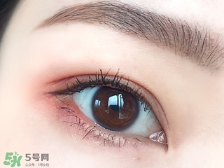 簡(jiǎn)單易學(xué)的眼妝教程 化妝高手們的眼妝推薦 簡(jiǎn)單易學(xué)的眼妝教程 化妝高手們的眼妝推薦