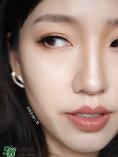 簡(jiǎn)單易學(xué)的眼妝教程 化妝高手們的眼妝推薦 簡(jiǎn)單易學(xué)的眼妝教程 化妝高手們的眼妝推薦