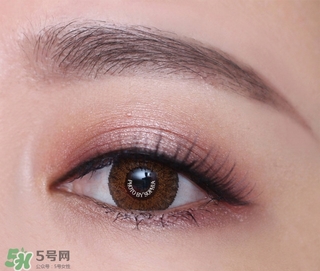 簡(jiǎn)單易學(xué)的眼妝教程 化妝高手們的眼妝推薦 簡(jiǎn)單易學(xué)的眼妝教程 化妝高手們的眼妝推薦