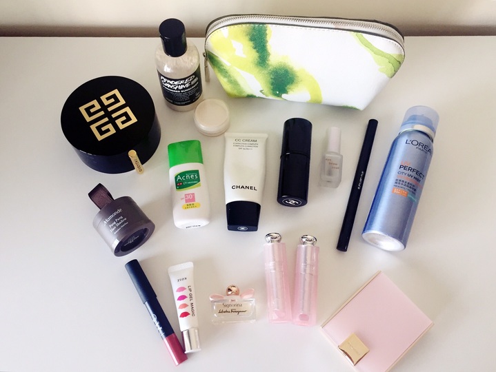 出國(guó)旅游帶什么護(hù)膚品好 出國(guó)旅游帶什么化妝品好 出國(guó)旅游帶什么護(hù)膚品好 出國(guó)旅游帶什么化妝品好