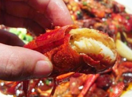 油燜大蝦怎么剪？油燜大蝦怎么處理？