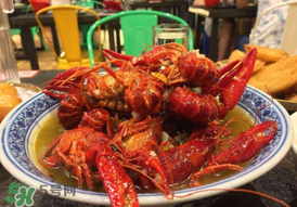 杏和龍蝦能一起吃嗎？杏可以和小龍蝦一塊吃嗎？