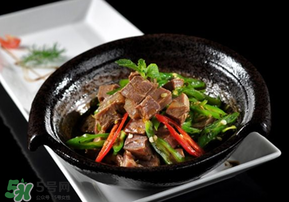 杏和牛肉能一起吃嗎？杏和牛肉一起吃會(huì)中毒嗎？