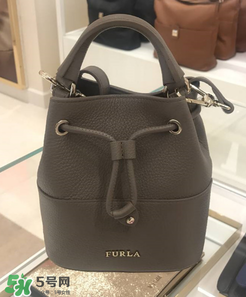 furla水桶包有幾種尺寸？芙拉水桶包尺寸多大？
