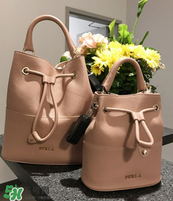 furla水桶包有幾種尺寸？芙拉水桶包尺寸多大？