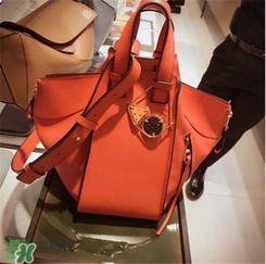 loewe hammock尺寸多大？羅意威吊床包有幾個(gè)尺寸？