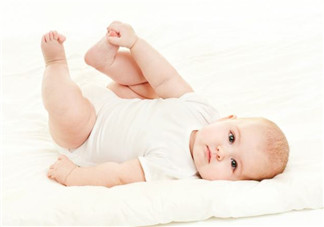 寶寶坐不穩(wěn)的原因 寶寶為什么會坐不穩(wěn)呢？