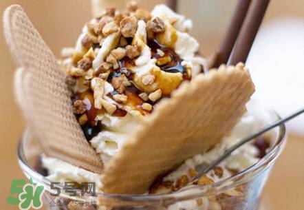 孕婦可以吃冰淇淋嗎？孕婦可以吃冰棒嗎？