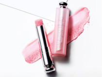 去除唇部角質用什么產品 唇部角質用什么產品去除