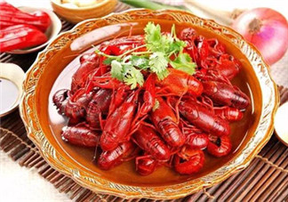 油燜大蝦怎么剪？油燜大蝦怎么處理？