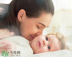 夏天寶寶出生該準備什么？夏季待產(chǎn)包的特點