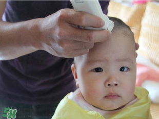 夏天寶寶能剃光頭嗎？夏天寶寶剃光頭好嗎？