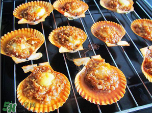 烤扇貝的蒜蓉怎么做？烤扇貝的蒜蓉醬怎么做？