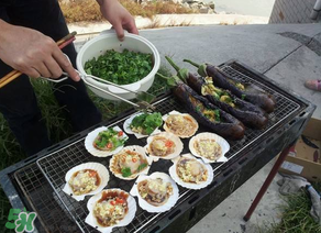 烤扇貝的汁怎么調(diào)？烤扇貝生蠔的澆汁做法