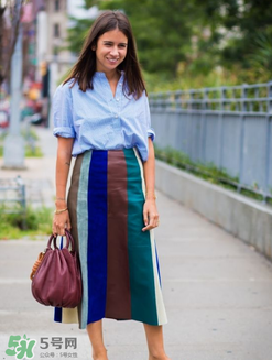 藍(lán)色襯衫搭配什么褲子？藍(lán)色襯衣配什么顏色褲子？