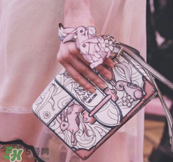 prada普拉達(dá)2018早春系列包包款式有哪些_好看嗎？