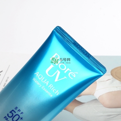 碧柔藍(lán)管防曬黑嗎？碧柔藍(lán)管是物理防曬嗎？