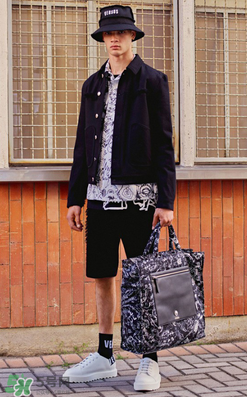 versus versace2018早春度假系列衣服款式有哪些_好看嗎？