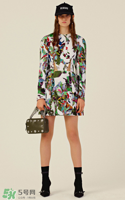 versus versace2018早春度假系列衣服款式有哪些_好看嗎？