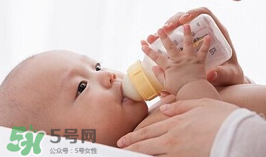 金銀花寶寶可以喝嗎？夏天寶寶能喝金銀花嗎？