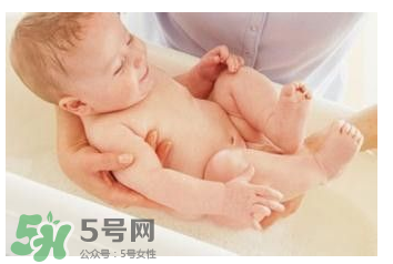 金銀花治療嬰兒濕疹有效嗎？寶寶濕疹可以用金銀花嗎？