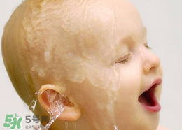 寶寶濕疹可以用金銀花洗臉嗎？金銀花洗臉能治療濕疹嗎？