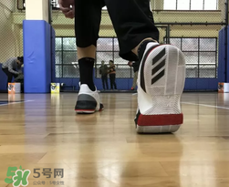 adidas dame3上腳怎么樣？阿迪達(dá)斯利拉德三代測(cè)評(píng)
