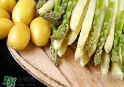 蘆筍焯水幾分鐘可以吃？蘆筍要焯水幾分鐘