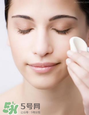 安耐曬銀管要卸妝嗎？安耐曬銀管要不要卸妝