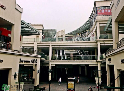 奧特萊斯是什么意思？奧特萊斯奢侈大牌便宜的真相